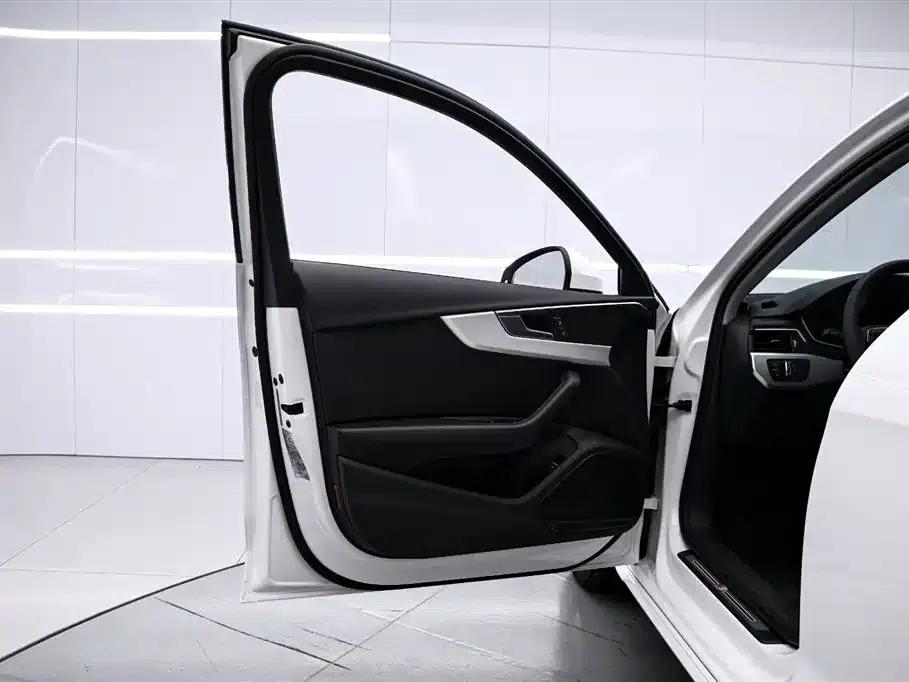 Audi A4L 2020 40 TFSI Fashion Dynamic Edition — миниатюра 11