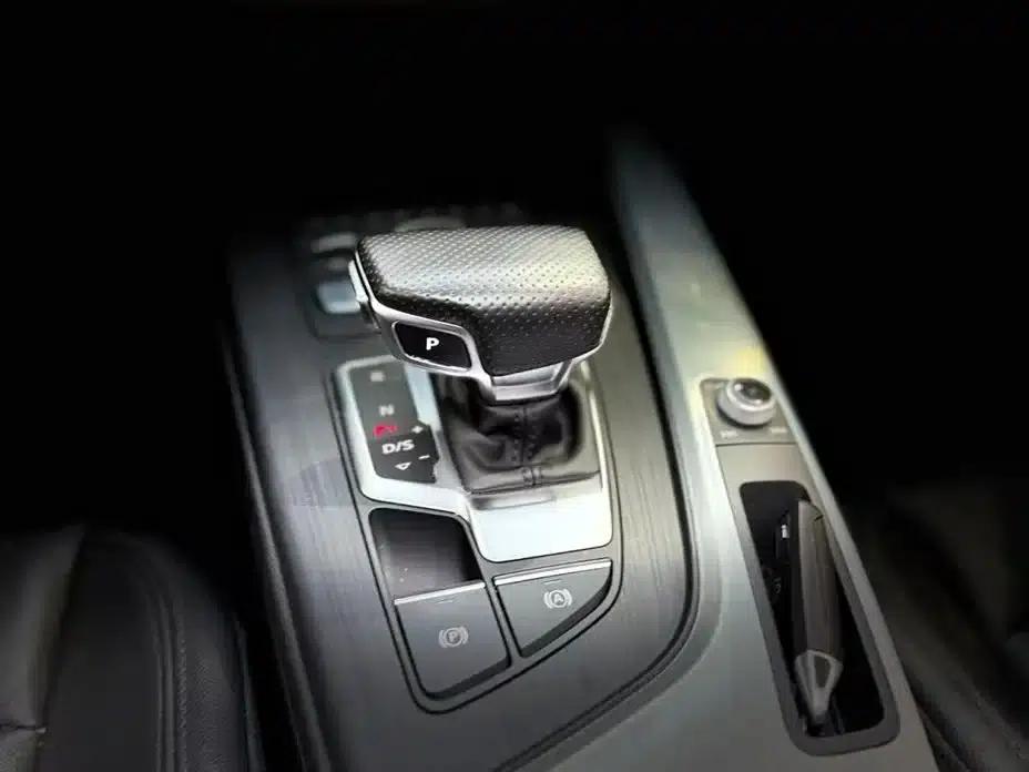 Audi A4L 2019 40 TFSI Fashion Edition (National V Emission Standard) — миниатюра 9