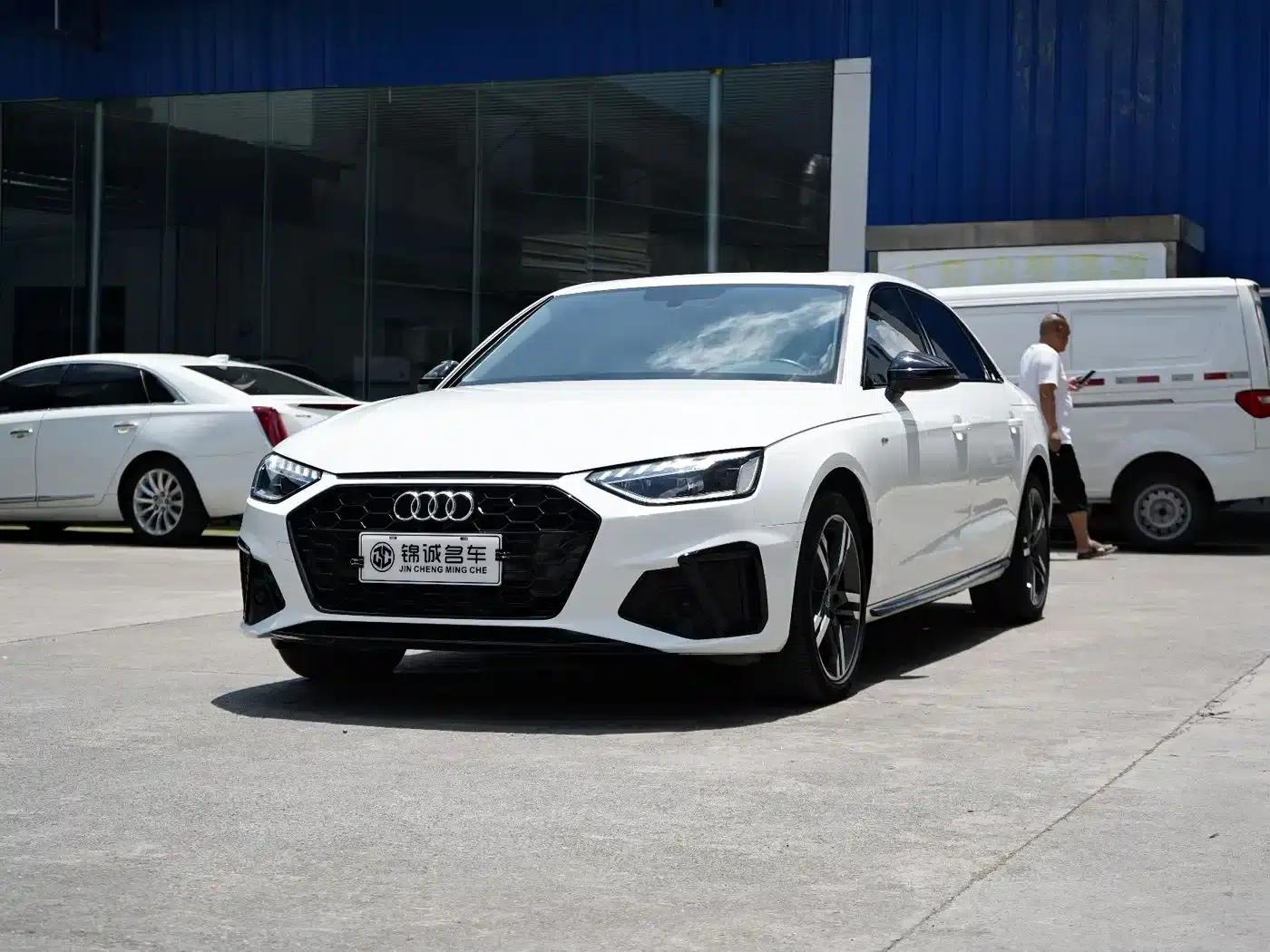Audi A4L 2022 40 TFSI Luxury Dynamic — миниатюра 1