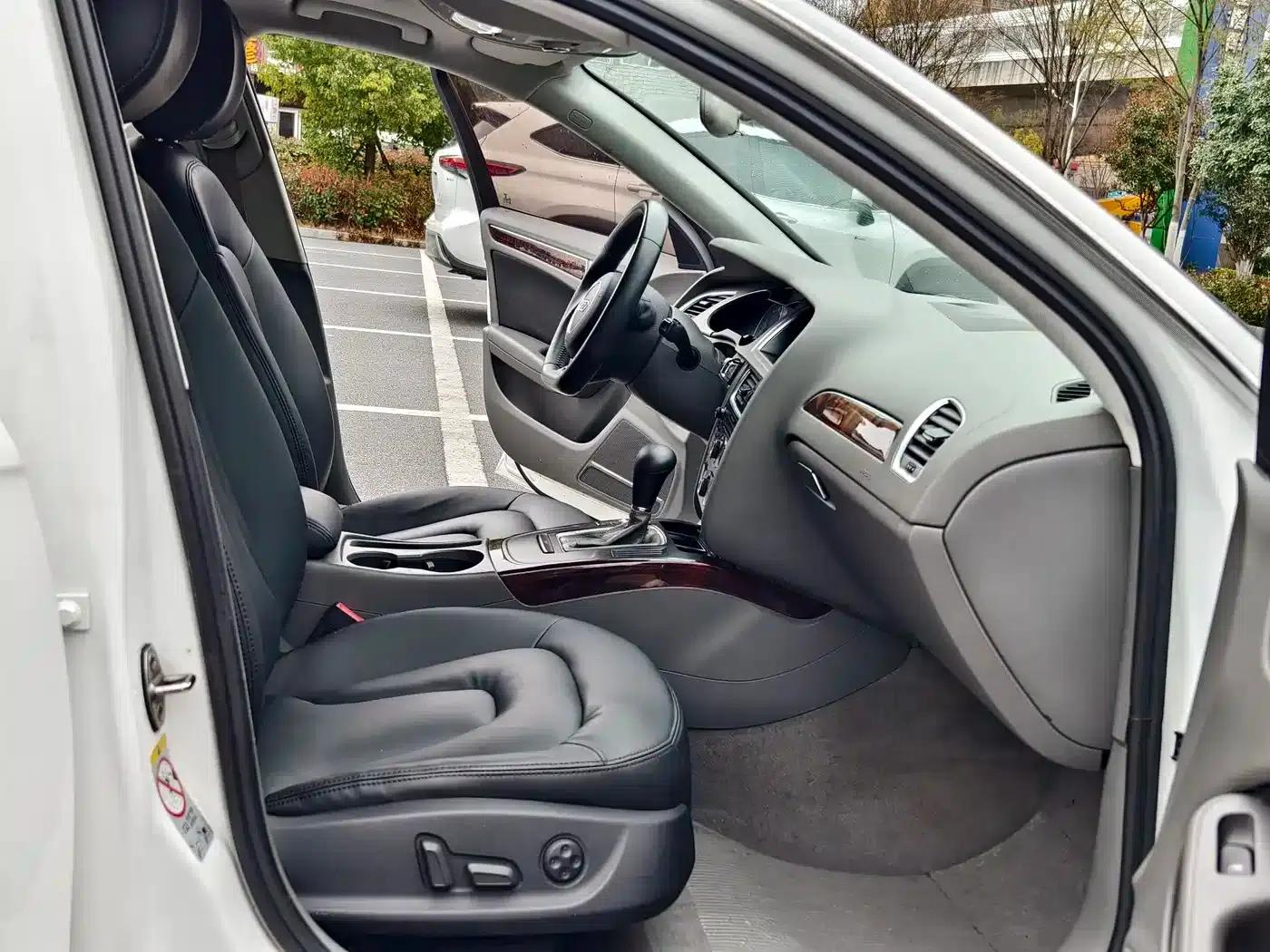 Audi A4L 2012 2.0 TFSI Automatic Comfort — миниатюра 11