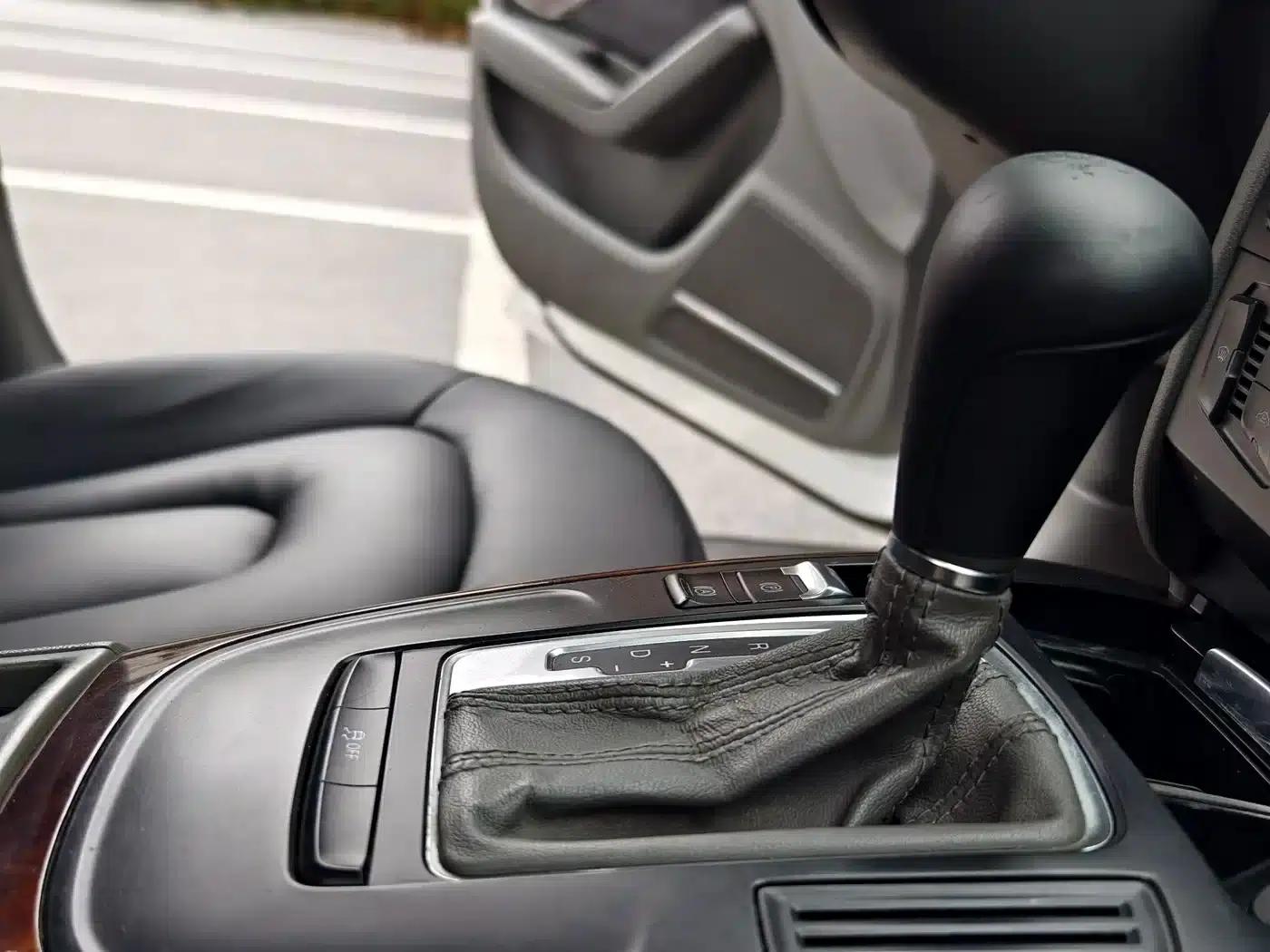 Audi A4L 2012 2.0 TFSI Automatic Comfort — миниатюра 15