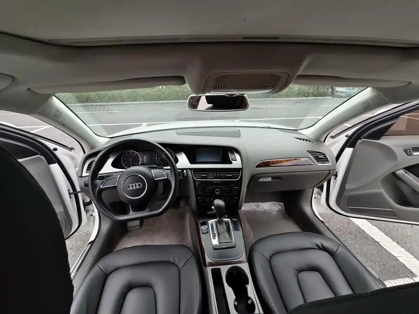 Audi A4L 2012 2.0 TFSI Automatic Comfort — миниатюра 7