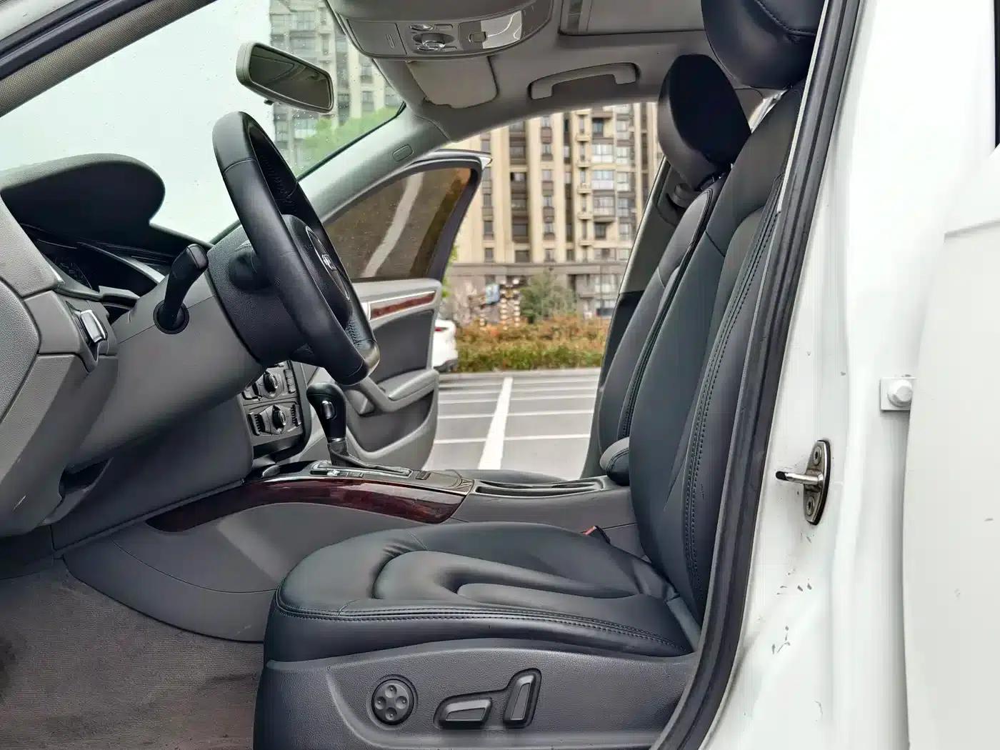 Audi A4L 2012 2.0 TFSI Automatic Comfort — миниатюра 9