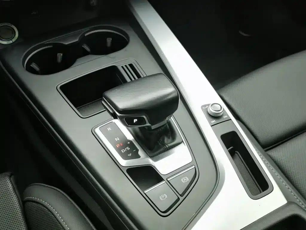 Audi A4L 2020 40 TFSI Fashion Dynamic Edition — миниатюра 13