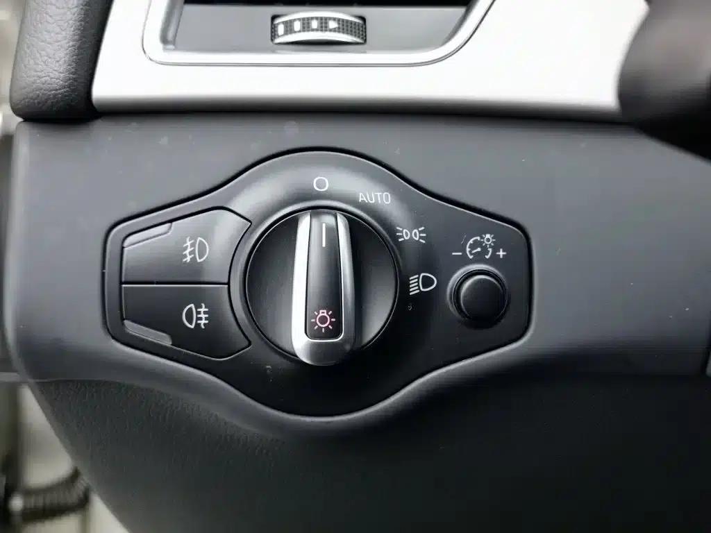 Audi A4L 2015 45 TFSI quattro Sport Edition — миниатюра 21