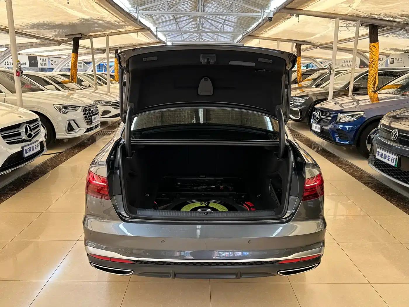 Audi A4L 2022 40 TFSI Fashion Dynamic Edition — миниатюра 12