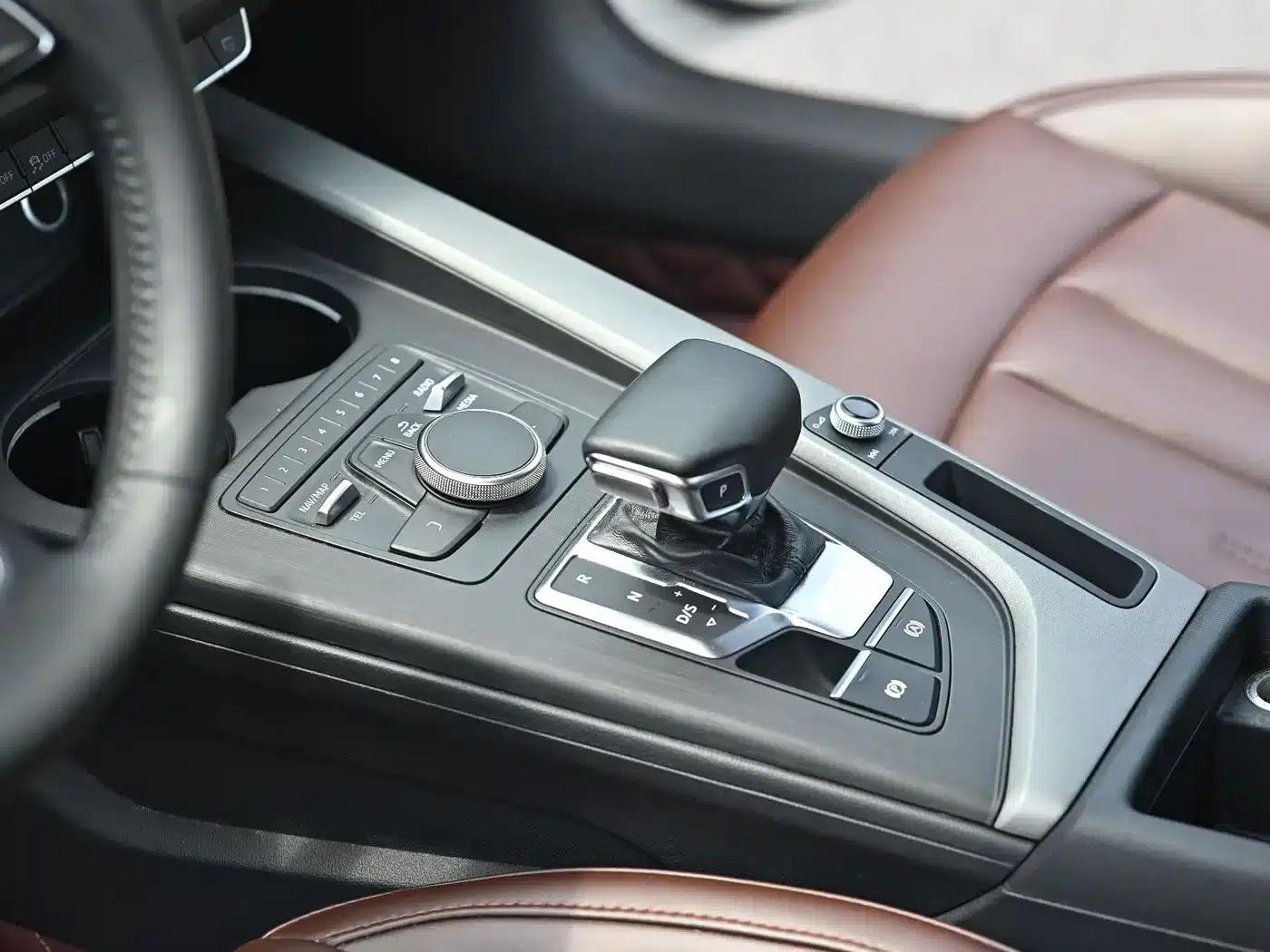 Audi A4L 2018 30th Anniversary Edition 40 TFSI Progressive — миниатюра 10