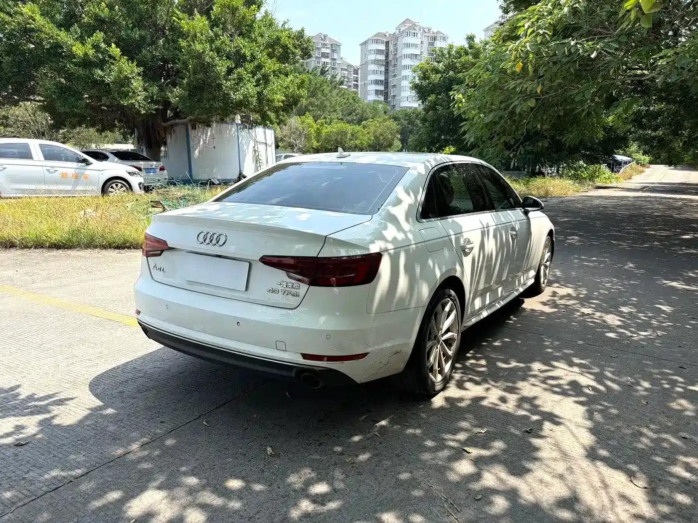 Audi A4L 2018 30th Anniversary Edition 40 TFSI Progressive — миниатюра 4
