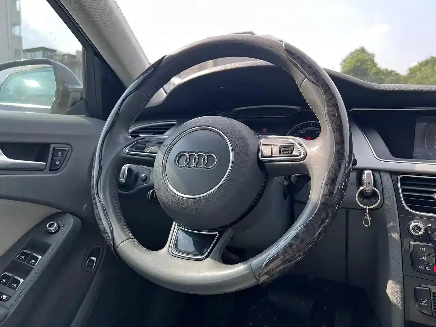 Audi A4L 2013 35 TFSI Automatic Standard Edition — миниатюра 12