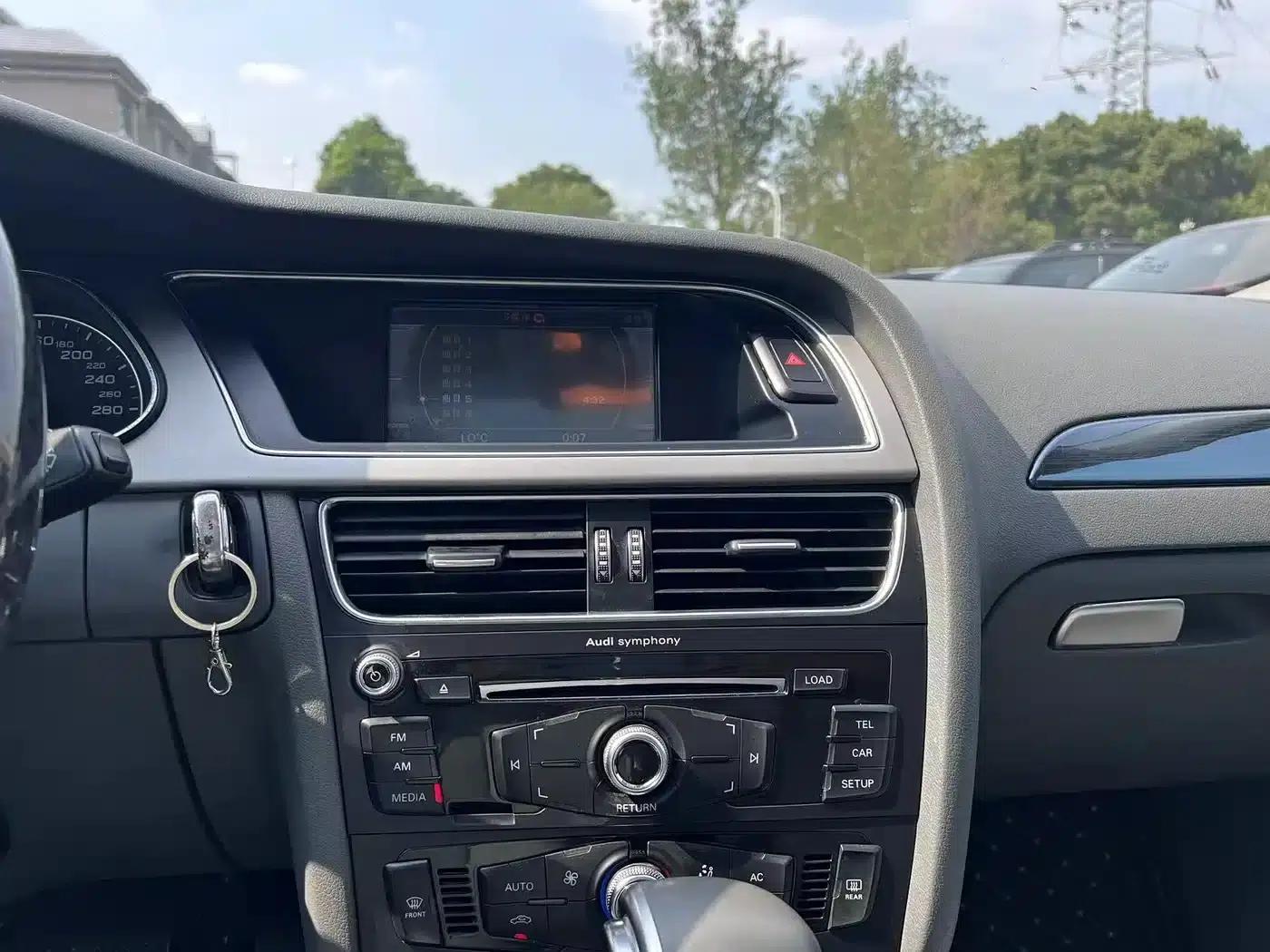 Audi A4L 2013 35 TFSI Automatic Standard Edition — миниатюра 13