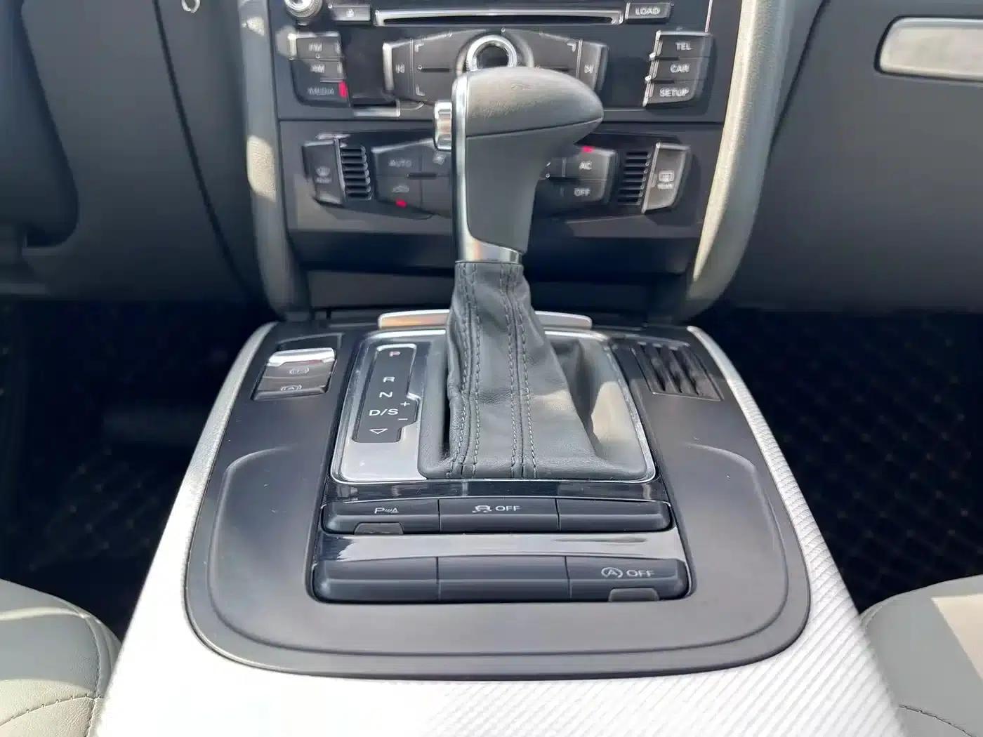 Audi A4L 2013 35 TFSI Automatic Standard Edition — миниатюра 14
