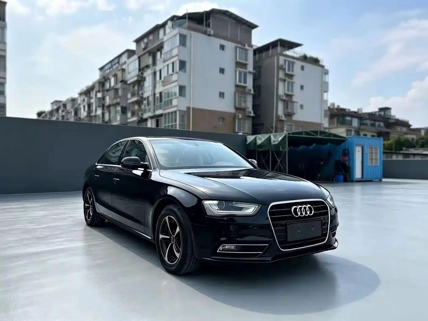 Audi A4L 2013 35 TFSI Automatic Standard Edition — миниатюра 3