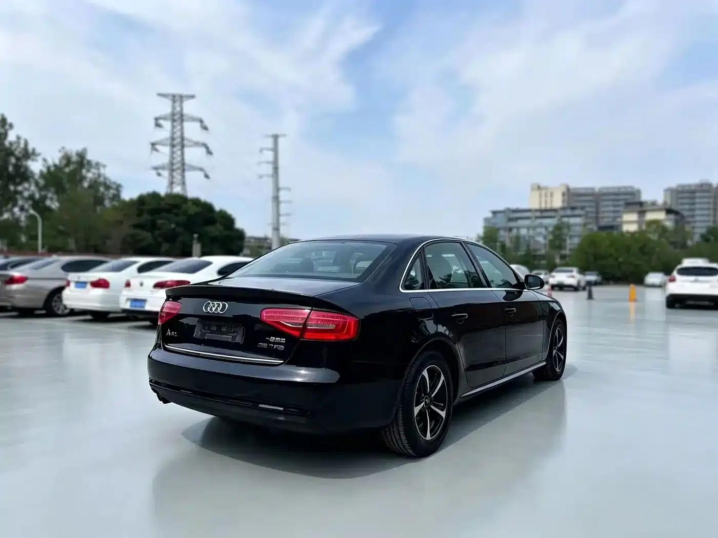 Audi A4L 2013 35 TFSI Automatic Standard Edition — миниатюра 4