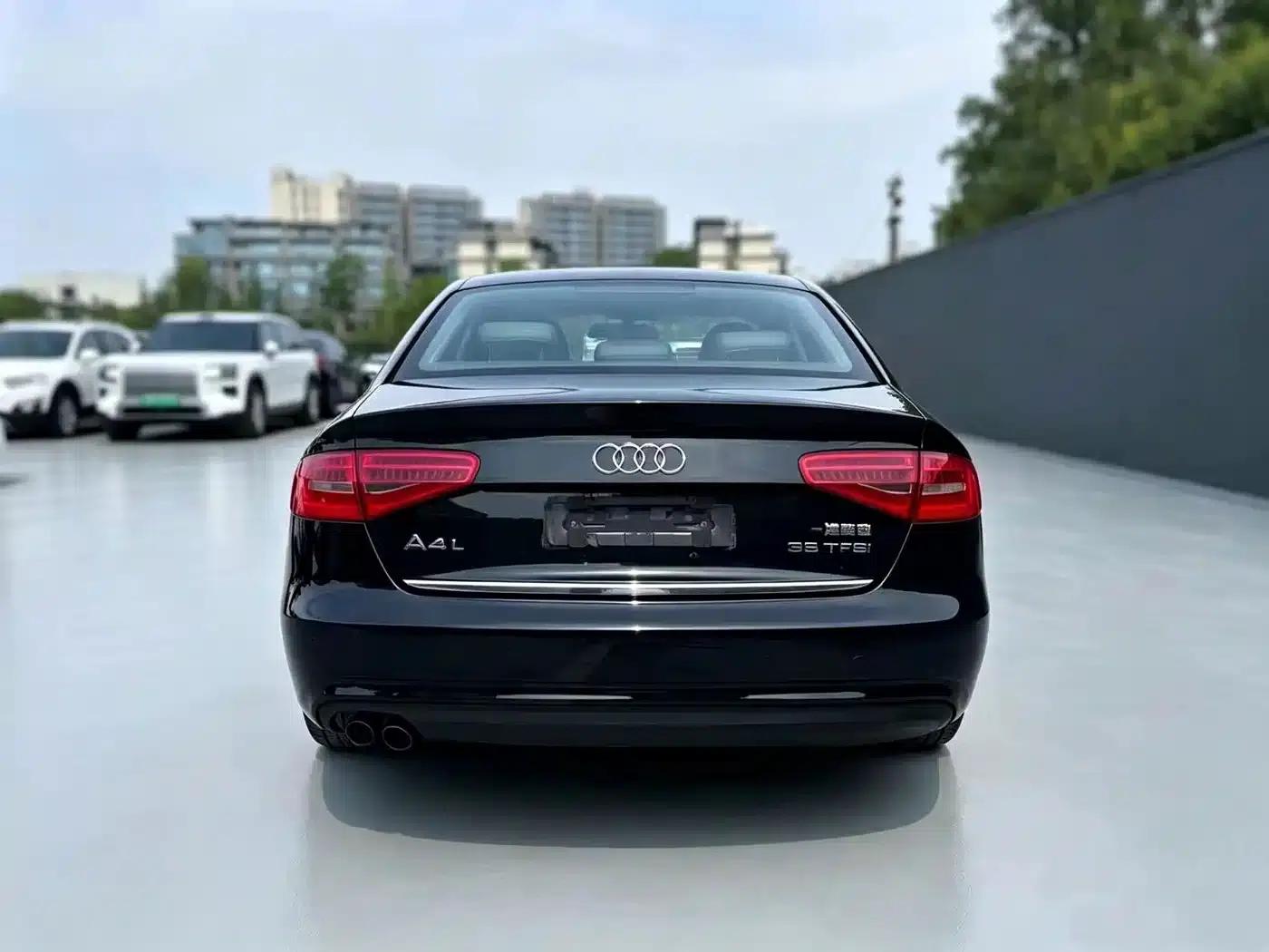 Audi A4L 2013 35 TFSI Automatic Standard Edition — миниатюра 5