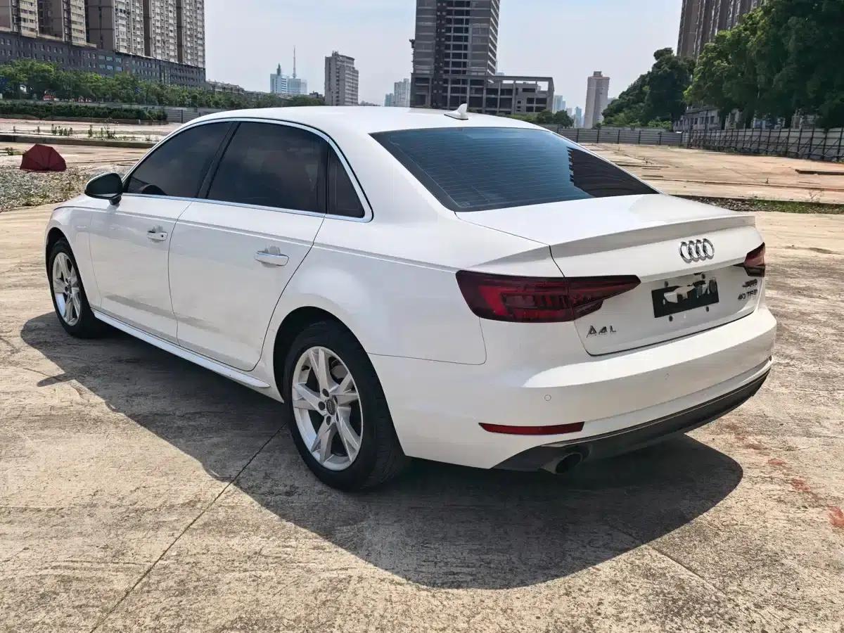 Audi A4L 2018 30th Anniversary Edition 40 TFSI Progressive — миниатюра 10