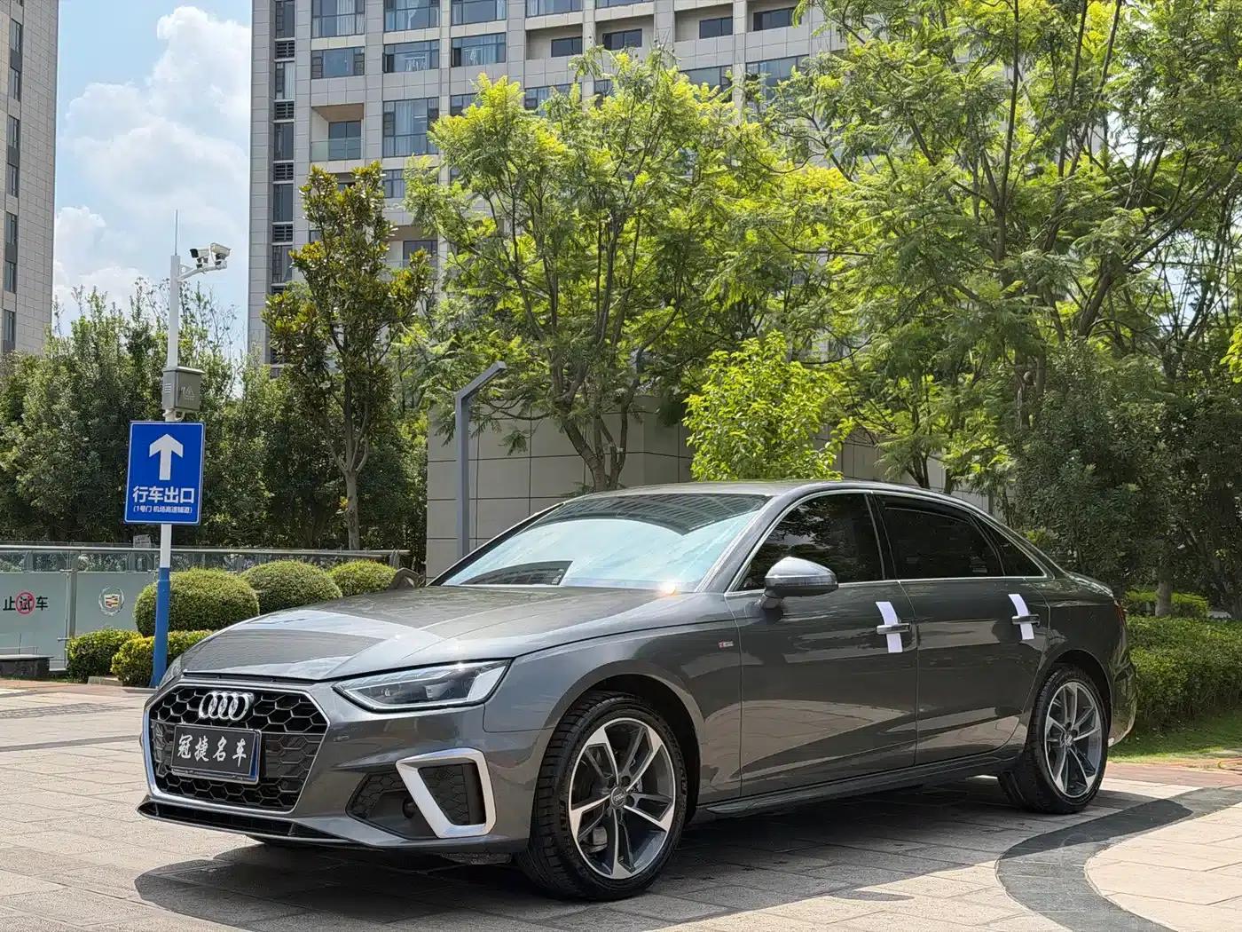 Audi A4L 2020 40 TFSI Fashion Dynamic Edition — миниатюра 1
