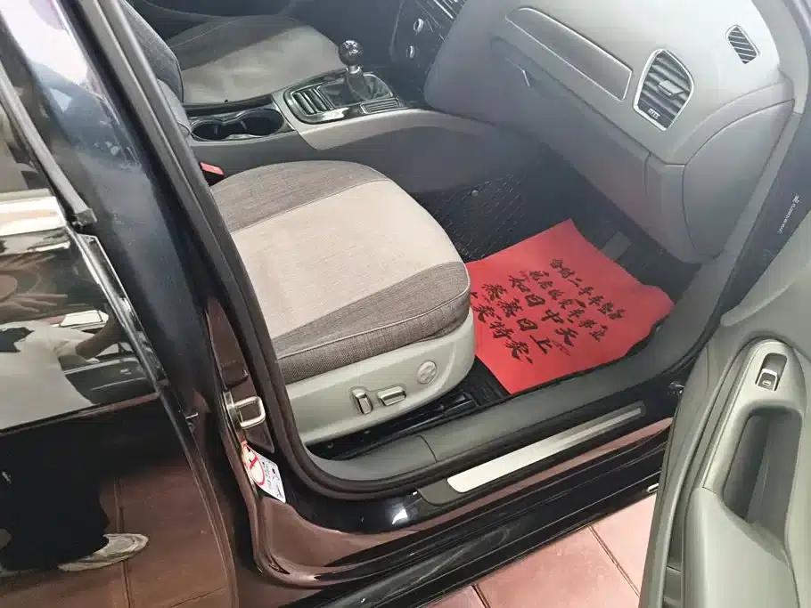 Audi A4L 2013 30 TFSI Manual Comfort — миниатюра 8