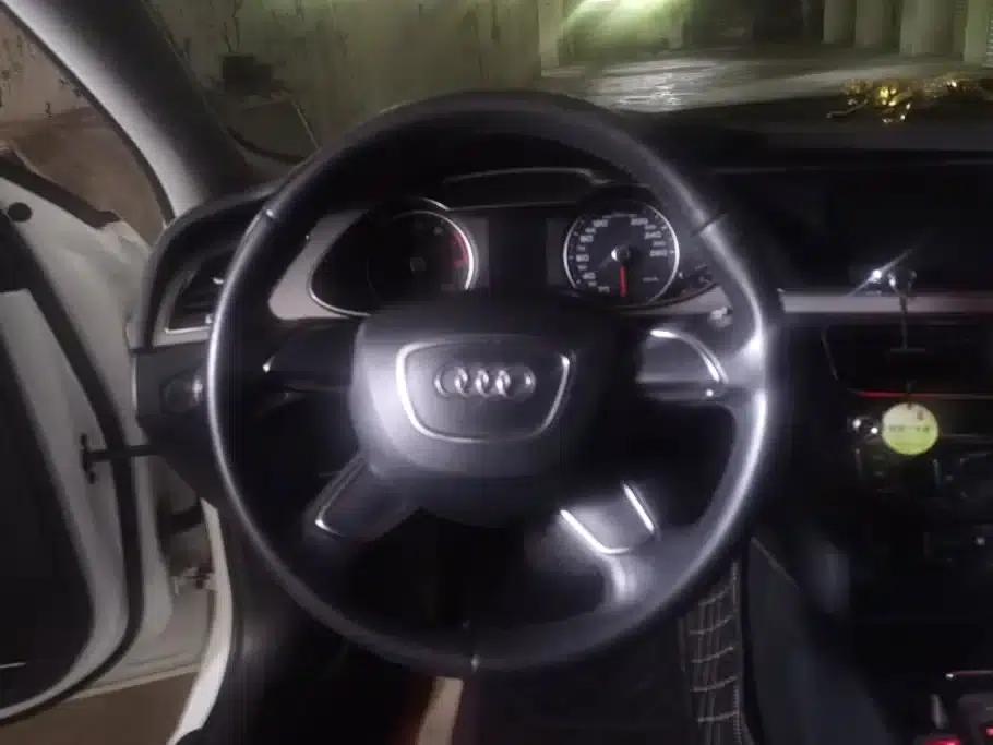 Audi A4L 2013 35 TFSI Automatic Standard Edition — миниатюра 15