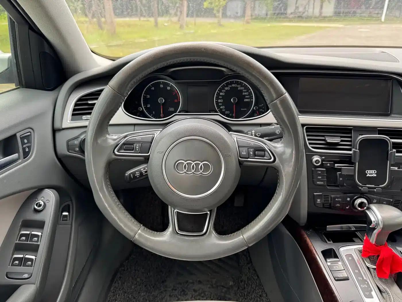 Audi A4L 2013 35 TFSI Automatic Comfort — миниатюра 13