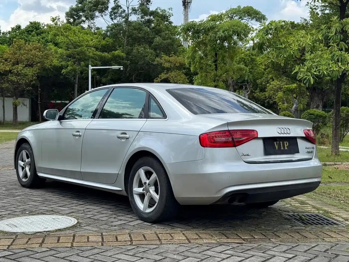 Audi A4L 2013 35 TFSI Automatic Comfort — миниатюра 15