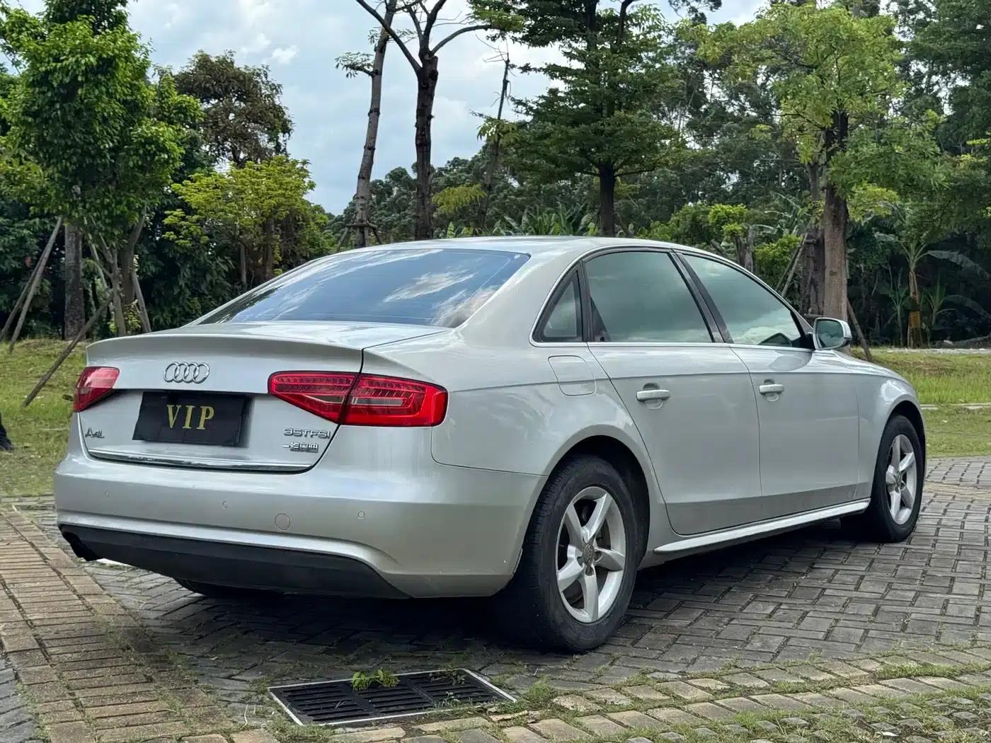 Audi A4L 2013 35 TFSI Automatic Comfort — миниатюра 17