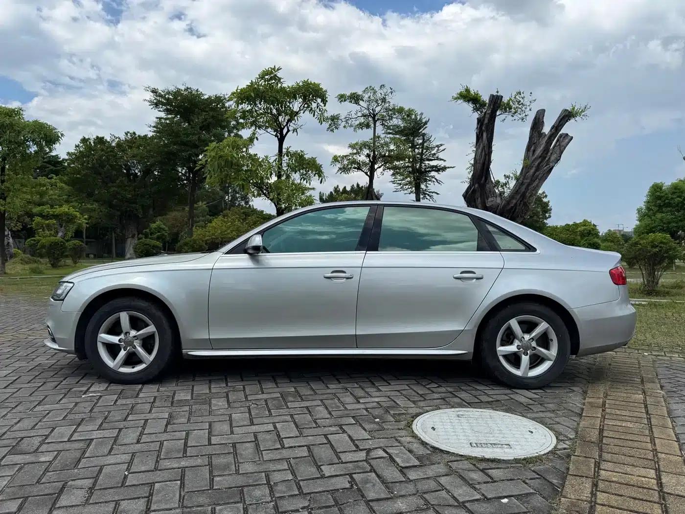 Audi A4L 2013 35 TFSI Automatic Comfort — миниатюра 6