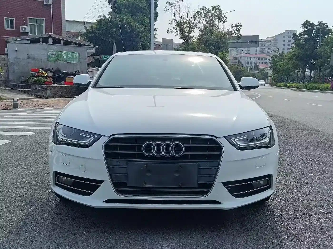 Audi A4L 2013 35 TFSI Automatic Comfort — миниатюра 2