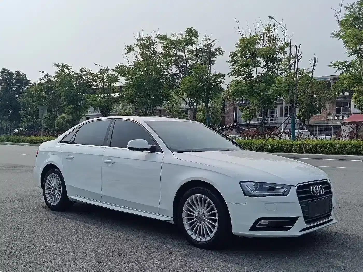 Audi A4L 2013 35 TFSI Automatic Comfort — миниатюра 3