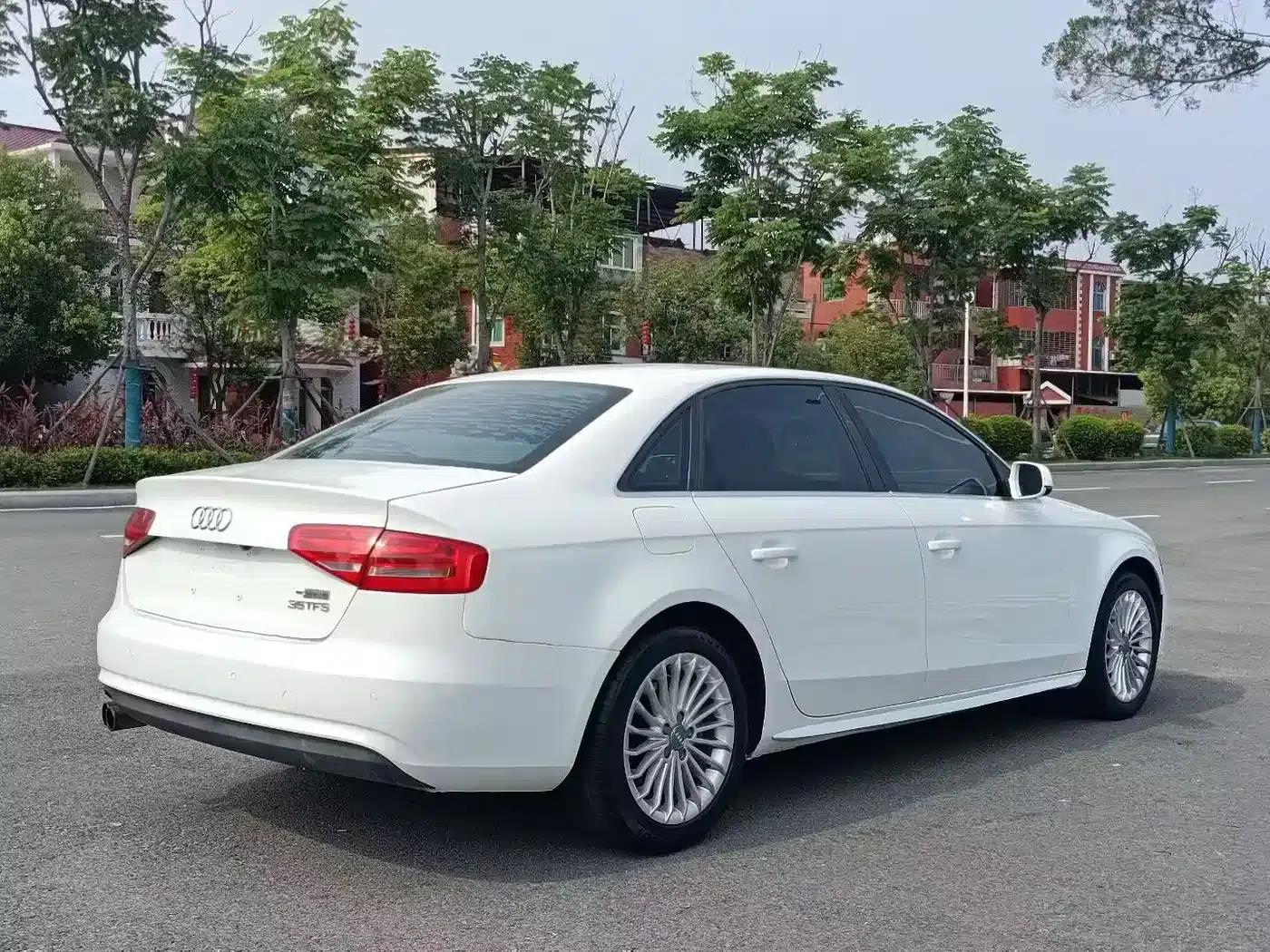 Audi A4L 2013 35 TFSI Automatic Comfort — миниатюра 9