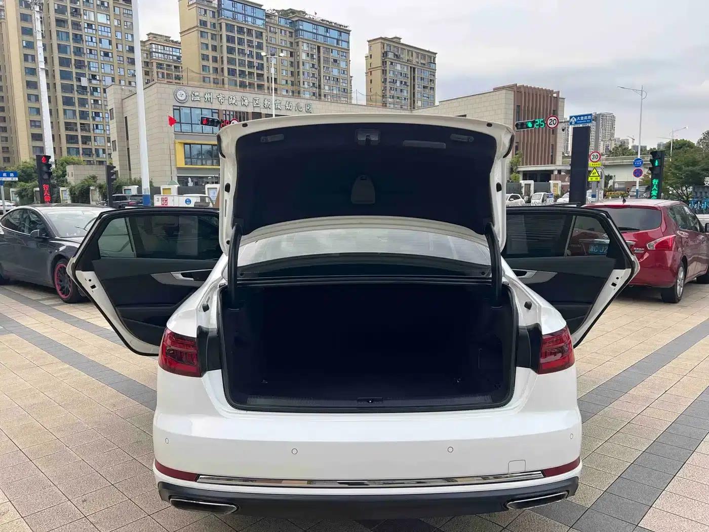 Audi A4L 2019 40 TFSI Progressive (National V Emission Standard) — миниатюра 14