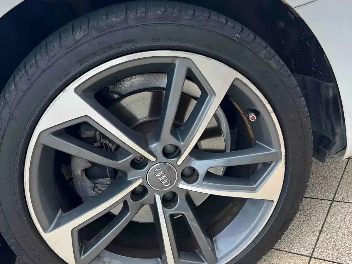 Audi A4L 2019 40 TFSI Progressive (National V Emission Standard) — миниатюра 5