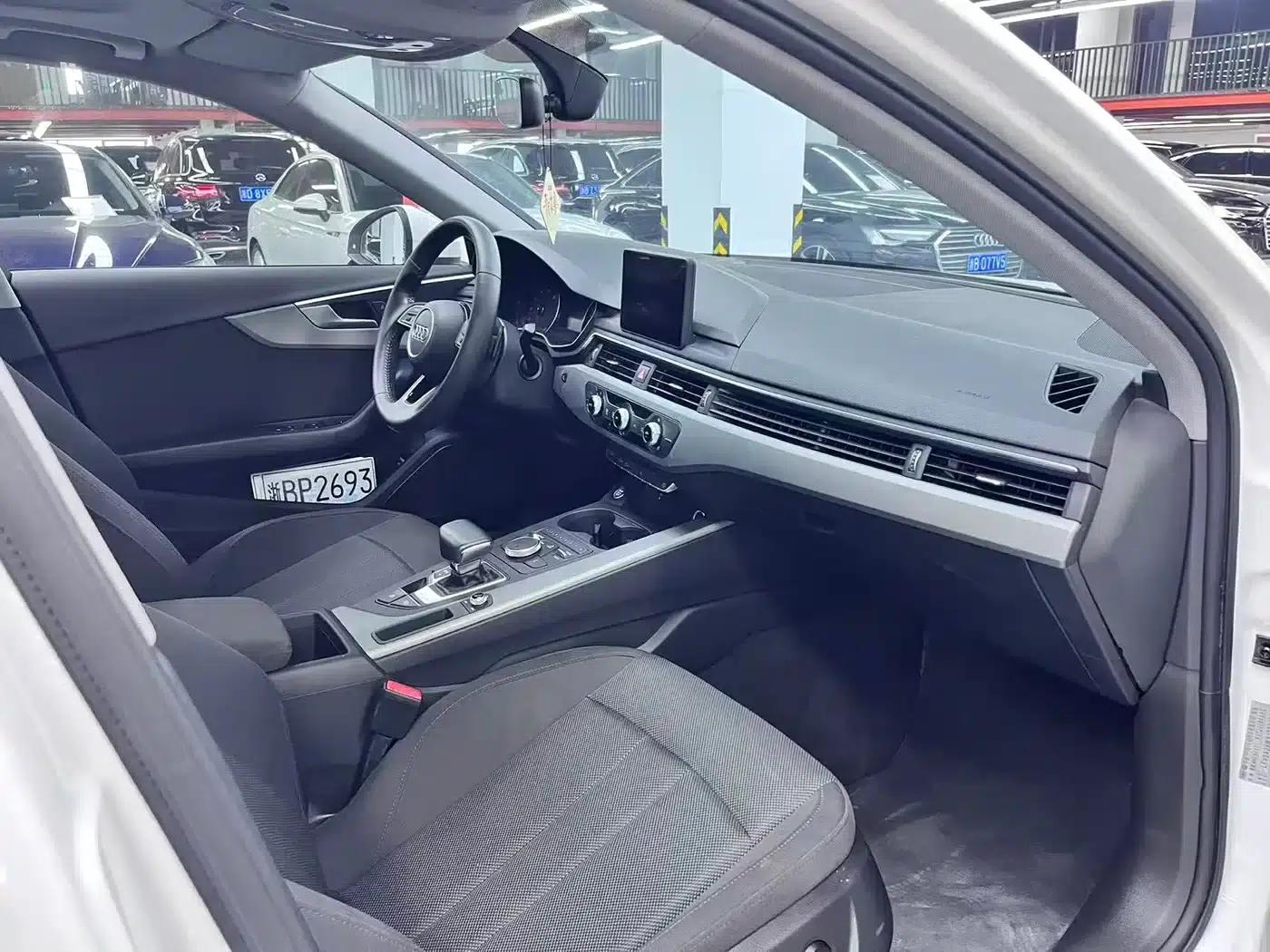 Audi A4L 2019 40 TFSI Progressive (National V Emission Standard) — миниатюра 11