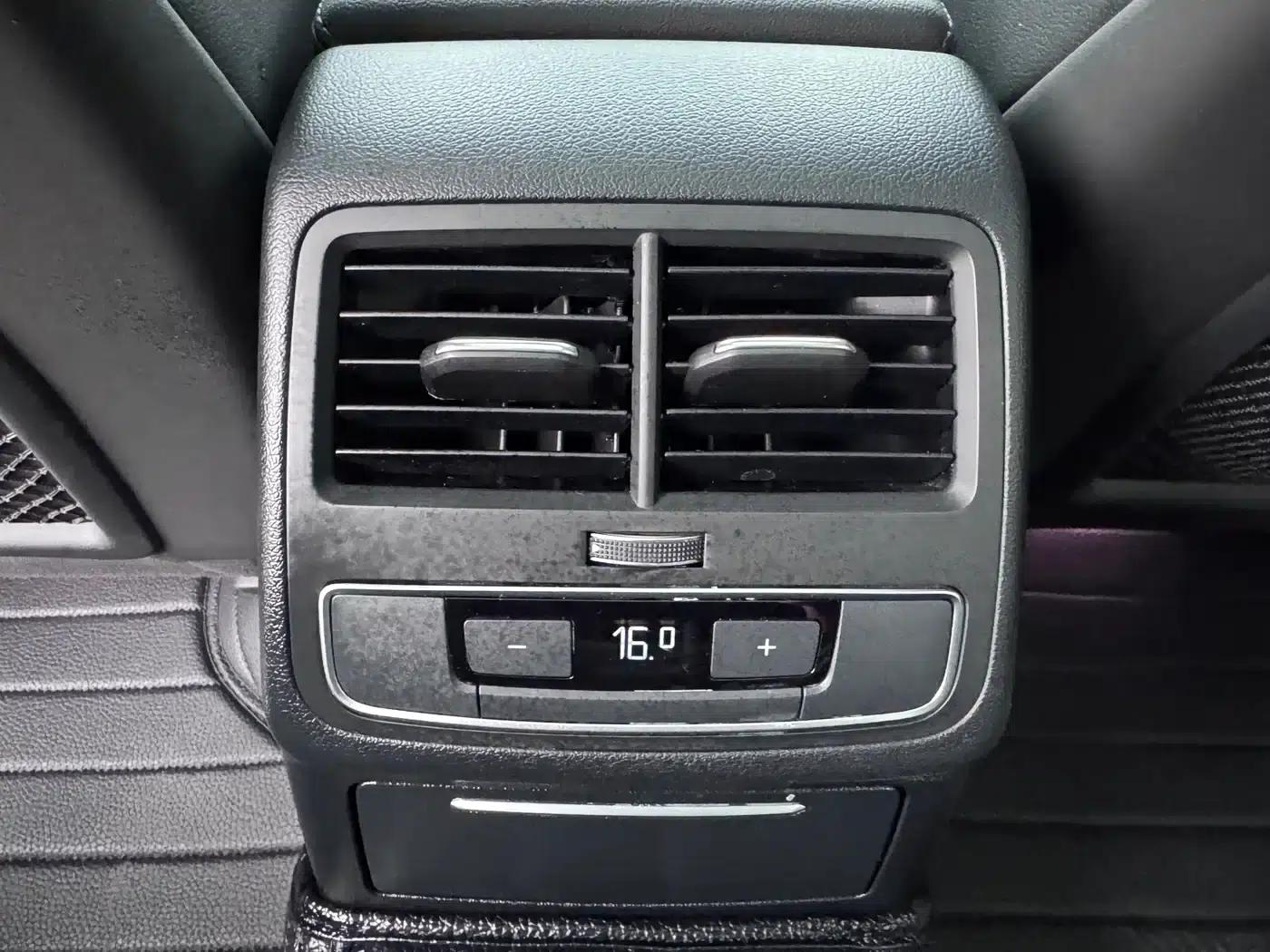Audi A4L 2024 45 TFSI quattro Premium Dynamic Edition — миниатюра 15