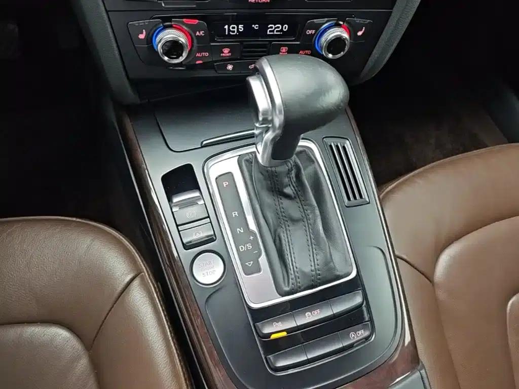 Audi A4L 2016 35 TFSI Classic Edition S line Comfort — миниатюра 14