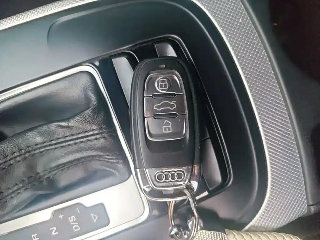Audi A4L 2015 35 TFSI Automatic Standard Edition — миниатюра 9