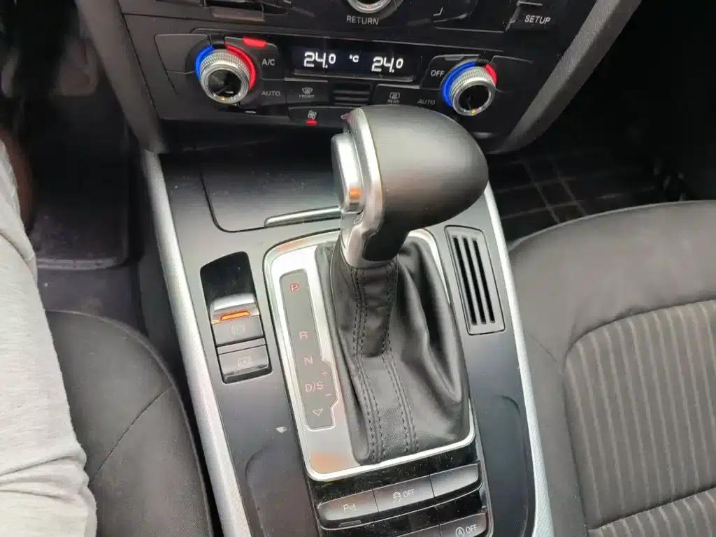 Audi A4L 2015 35 TFSI Automatic Standard Edition — миниатюра 7