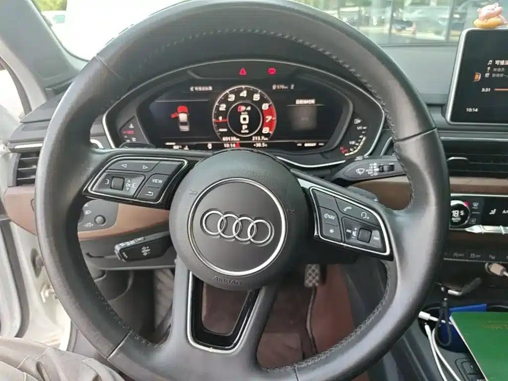 Audi A4L 2018 30th Anniversary Edition 40 TFSI Fashion Model — миниатюра 11