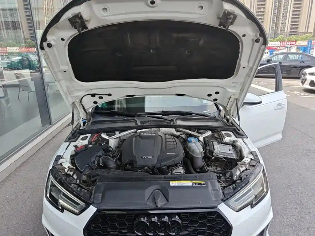 Audi A4L 2018 30th Anniversary Edition 40 TFSI Fashion Model — миниатюра 20