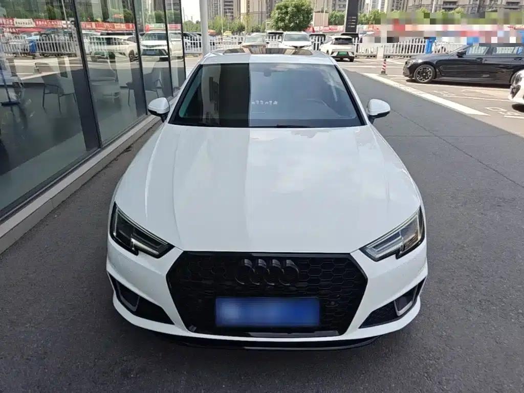 Audi A4L 2018 30th Anniversary Edition 40 TFSI Fashion Model — миниатюра 3