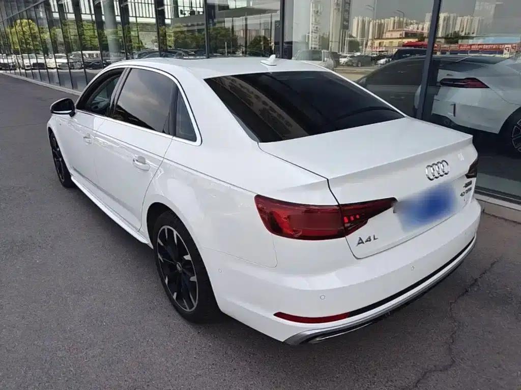Audi A4L 2018 30th Anniversary Edition 40 TFSI Fashion Model — миниатюра 5