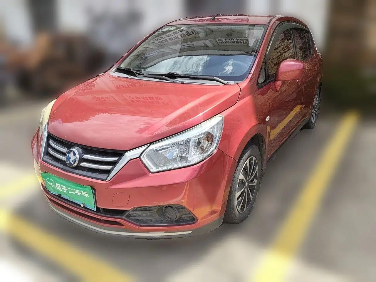 Venucia R50 2016 1.6L Automatic Elite Edition — миниатюра 1