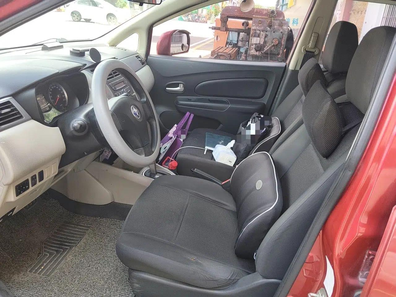Venucia R50 2016 1.6L Automatic Elite Edition — миниатюра 16