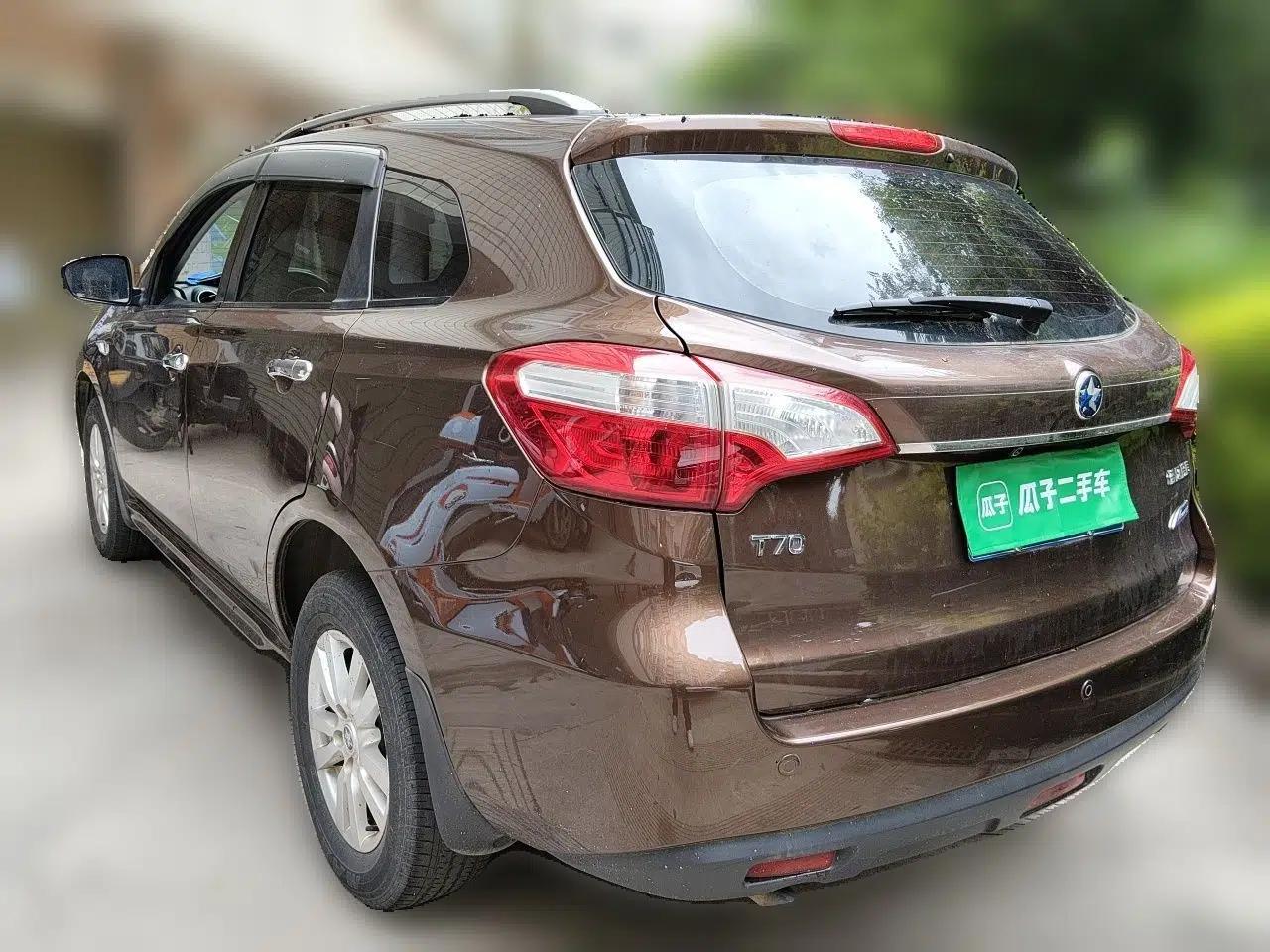 Venucia T70 2016 2.0L CVT Smart Choice Edition — миниатюра 3