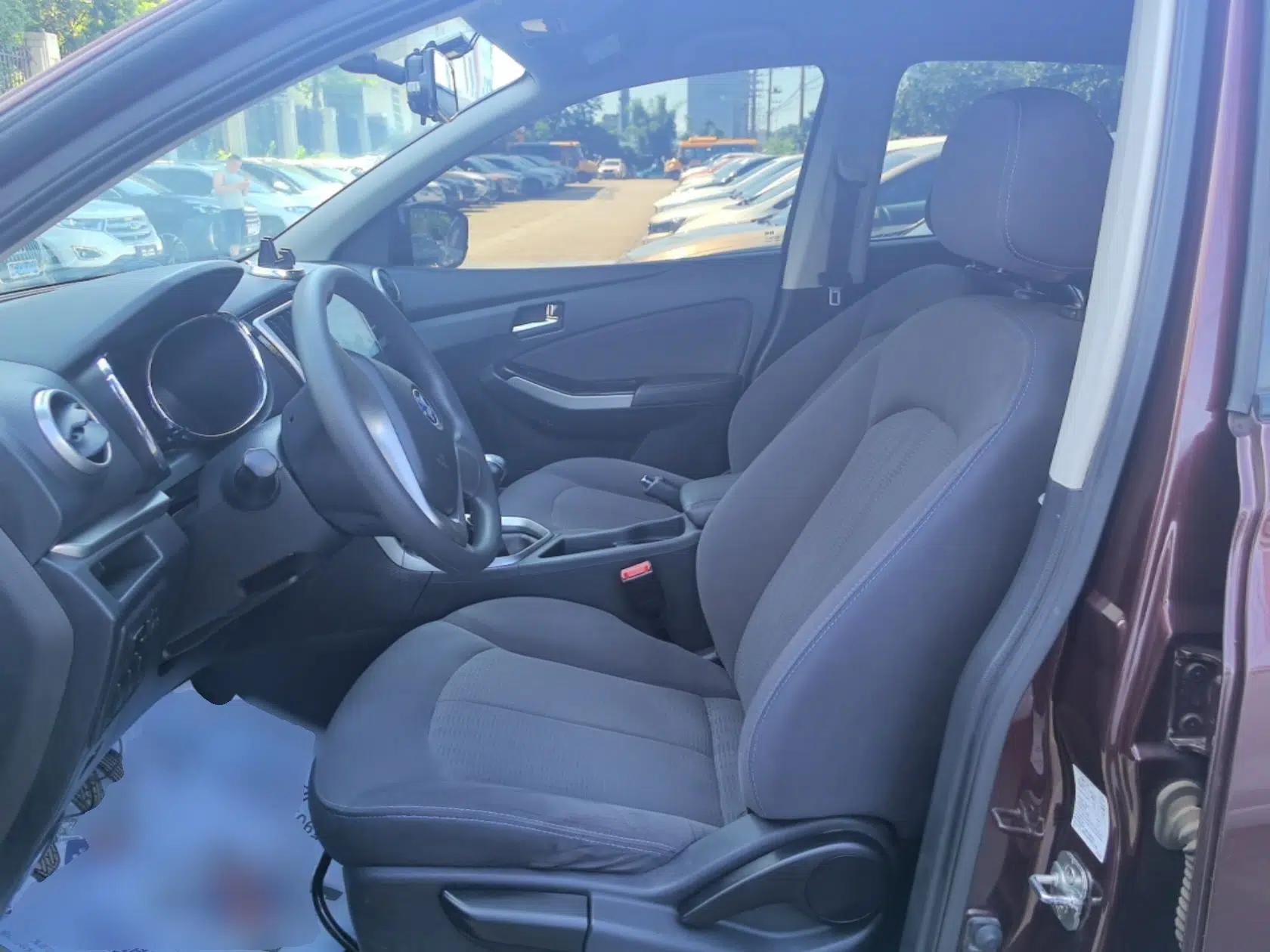 Venucia T70 2016 1.6L Manual Ruixing Edition — миниатюра 17