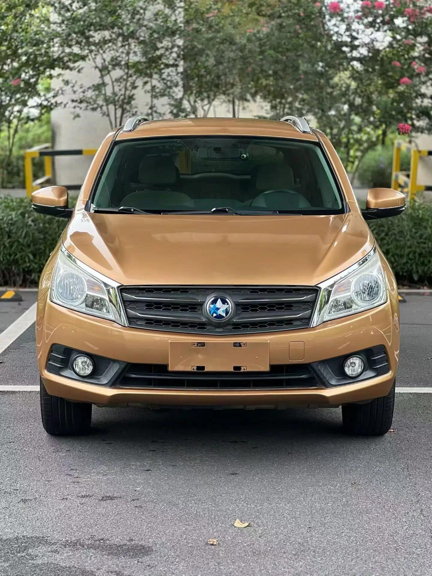 Venucia T70 2015 2.0L CVT Smart Choice Edition — миниатюра 2