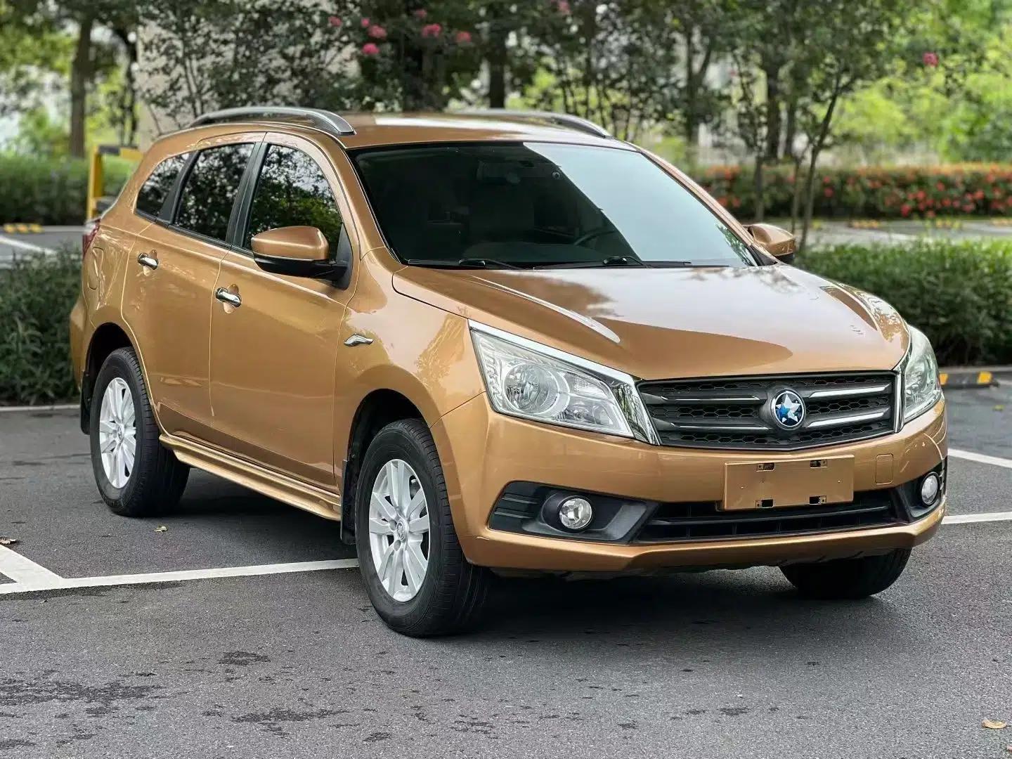 Venucia T70 2015 2.0L CVT Smart Choice Edition — миниатюра 3