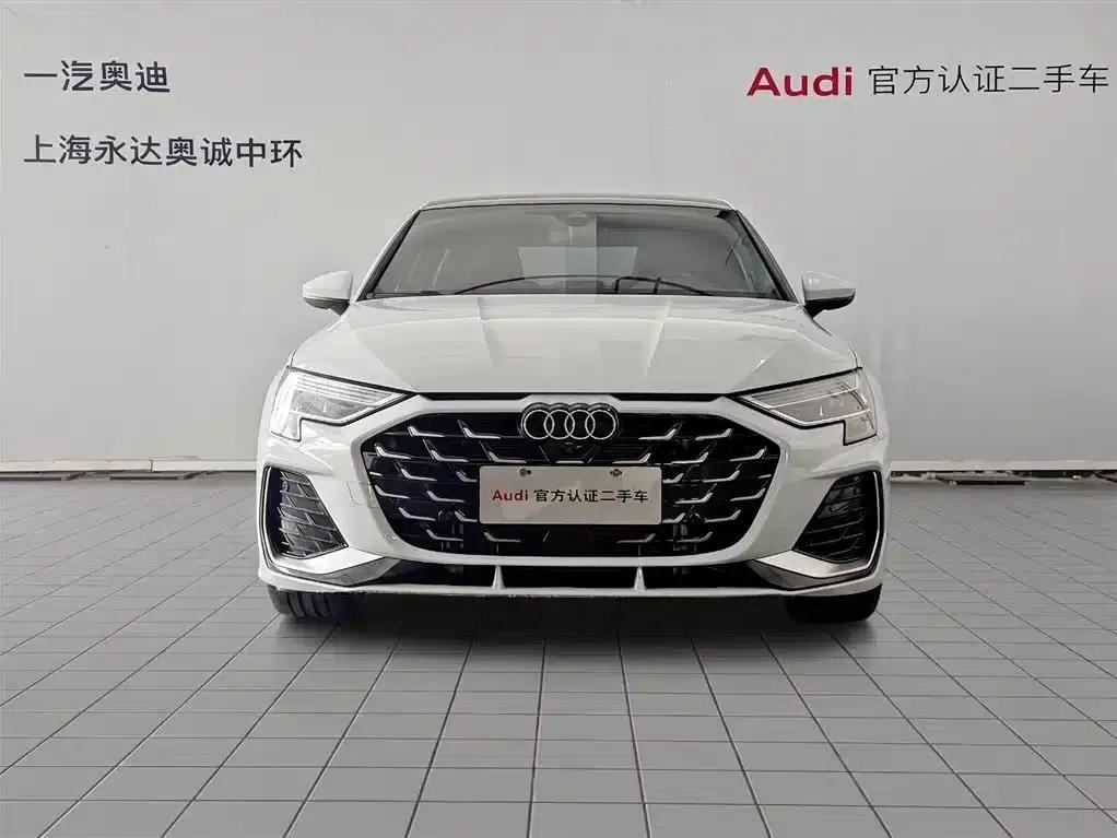 Audi A3 2025 A3L Limousine 35TFSI Flying Spur Premium Edition — миниатюра 2