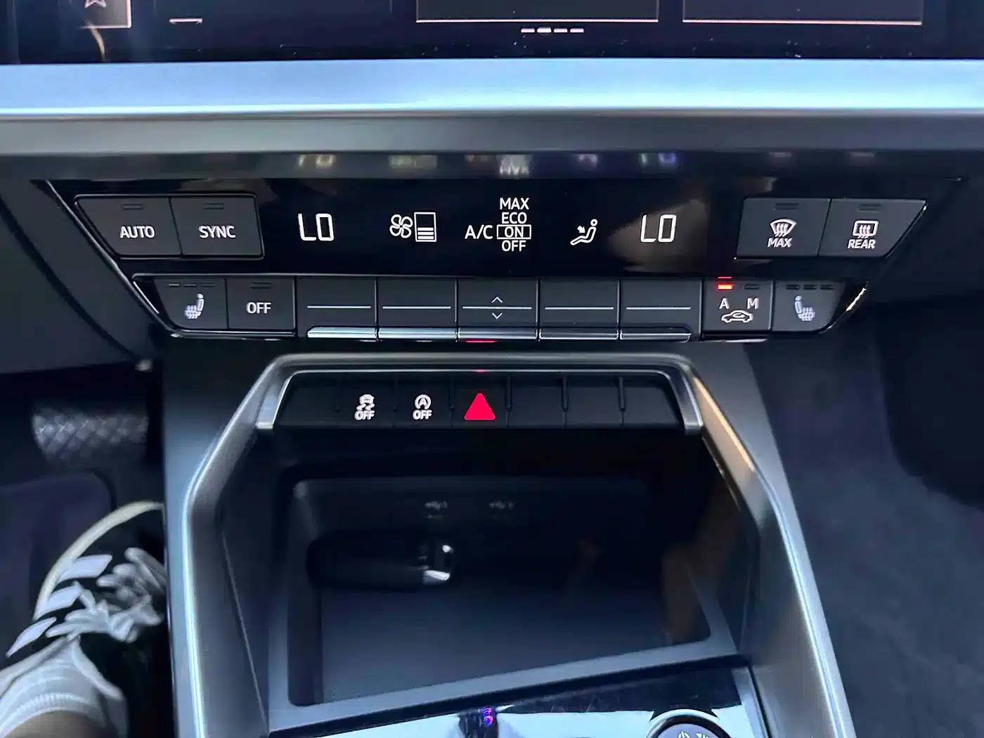 Audi A3 2023 Facelift Sportback 35 TFSI Progressive Sport — миниатюра 12