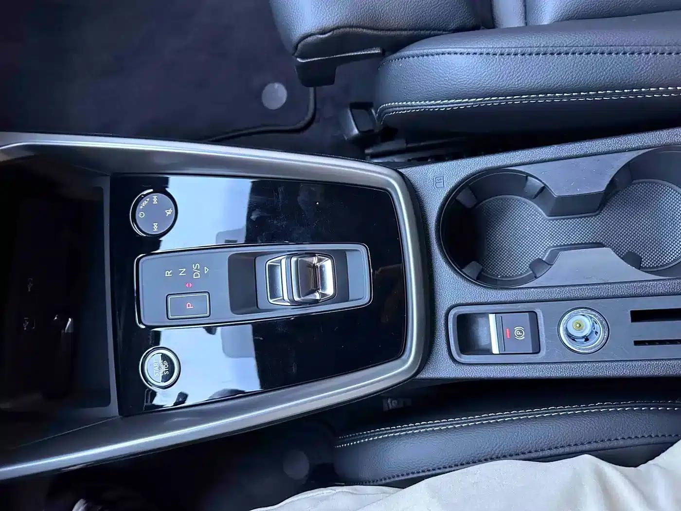 Audi A3 2023 Facelift Sportback 35 TFSI Progressive Sport — миниатюра 13