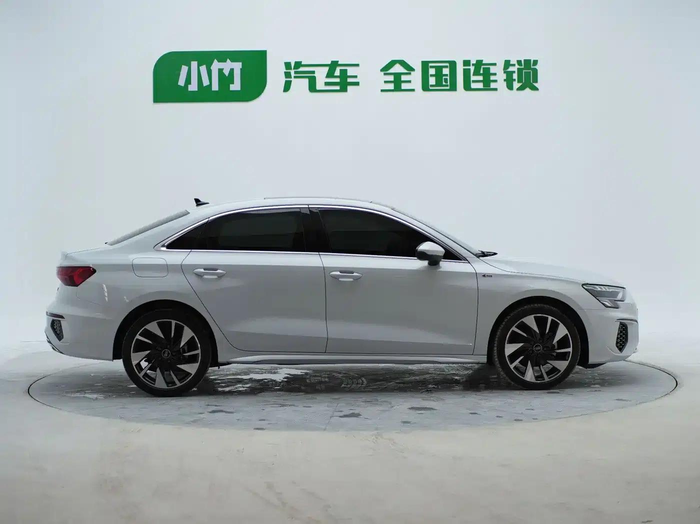 Audi A3 2023 Facelift A3L Limousine 35 TFSI Sporty Edition — миниатюра 3